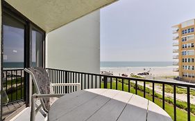 1 Bedroom -1 Bath With Ocean Views At Ocean Trillium 302