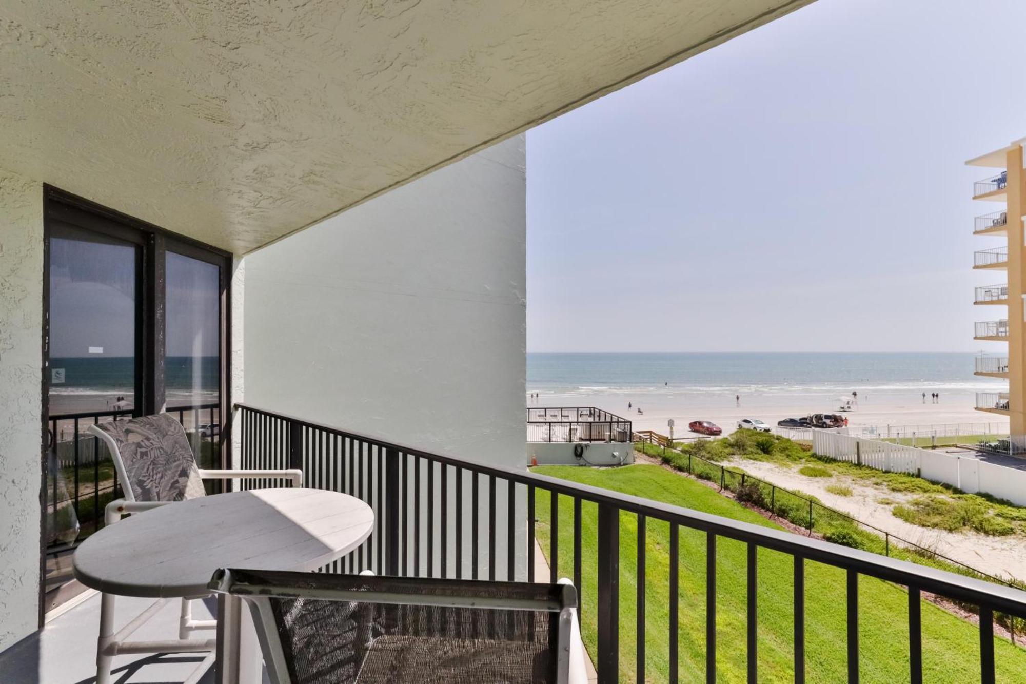 1 Bedroom -1 Bath With Ocean Views At Ocean Trillium 302 New Smyrna Beach Exterior photo